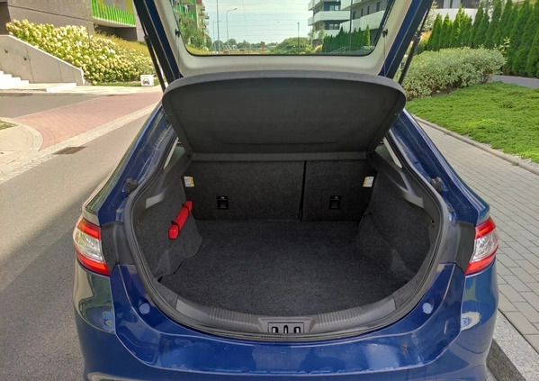 Ford Mondeo cena 59300 przebieg: 111000, rok produkcji 2018 z Gdańsk małe 121